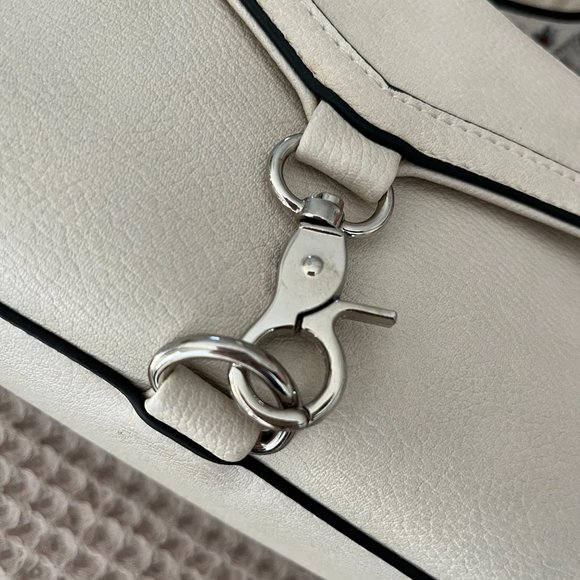 Francesca's Handbag - Picture 5 of 5